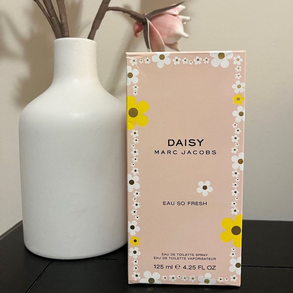 Marc Jacobs Daisy Eau So Fresh 4.25 FL OZ